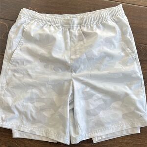 Boys DSG White/Gray Camo Lined Shorts Size XL